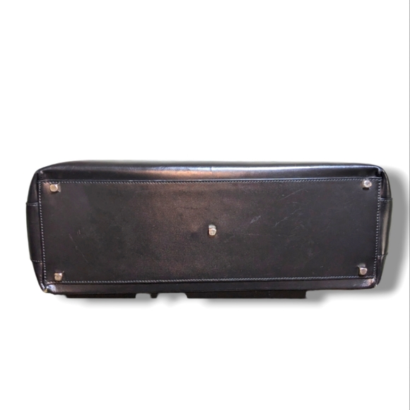 Salvatore Ferragamo | Gancini Italian Black Leather Women's Handbag - Picture 4 of 6